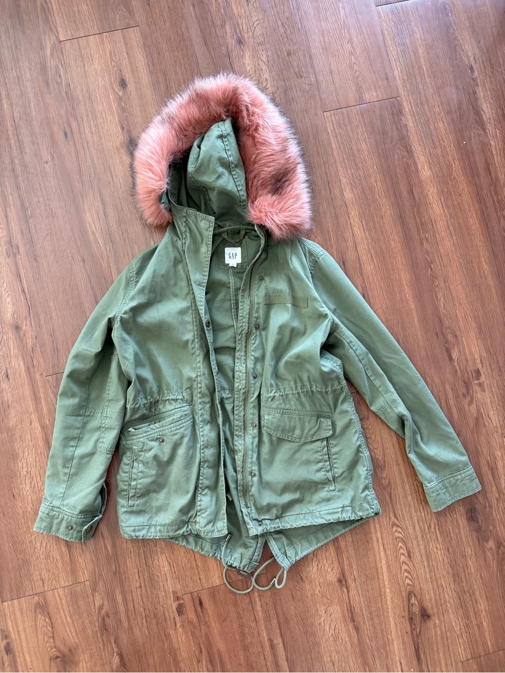 Gap Small Oversized Green Jacket with Pink Fur Hood